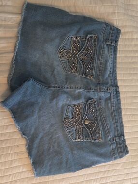 Cato Women’s Embroidered Back Pocket Denim Shorts - Blue Sz 22w